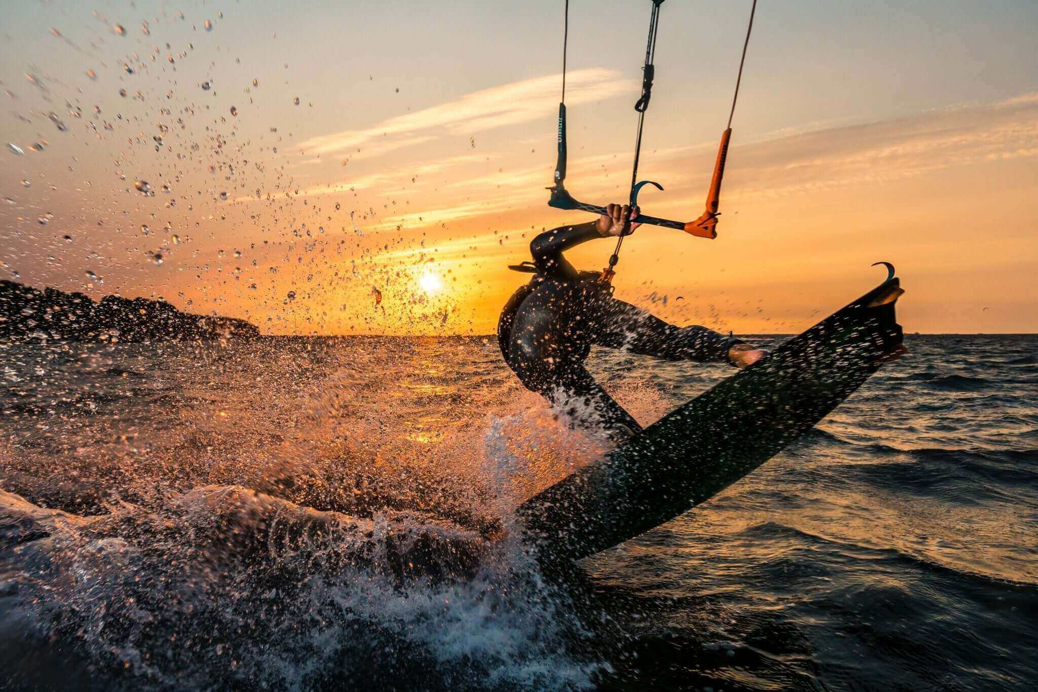 Sport & Natur – Aktivitäten im Fünfseenland: Kitesurfen, Wandern, Radfahren oder Segeln. Inspiriert von Freiheit & Bewegung.
