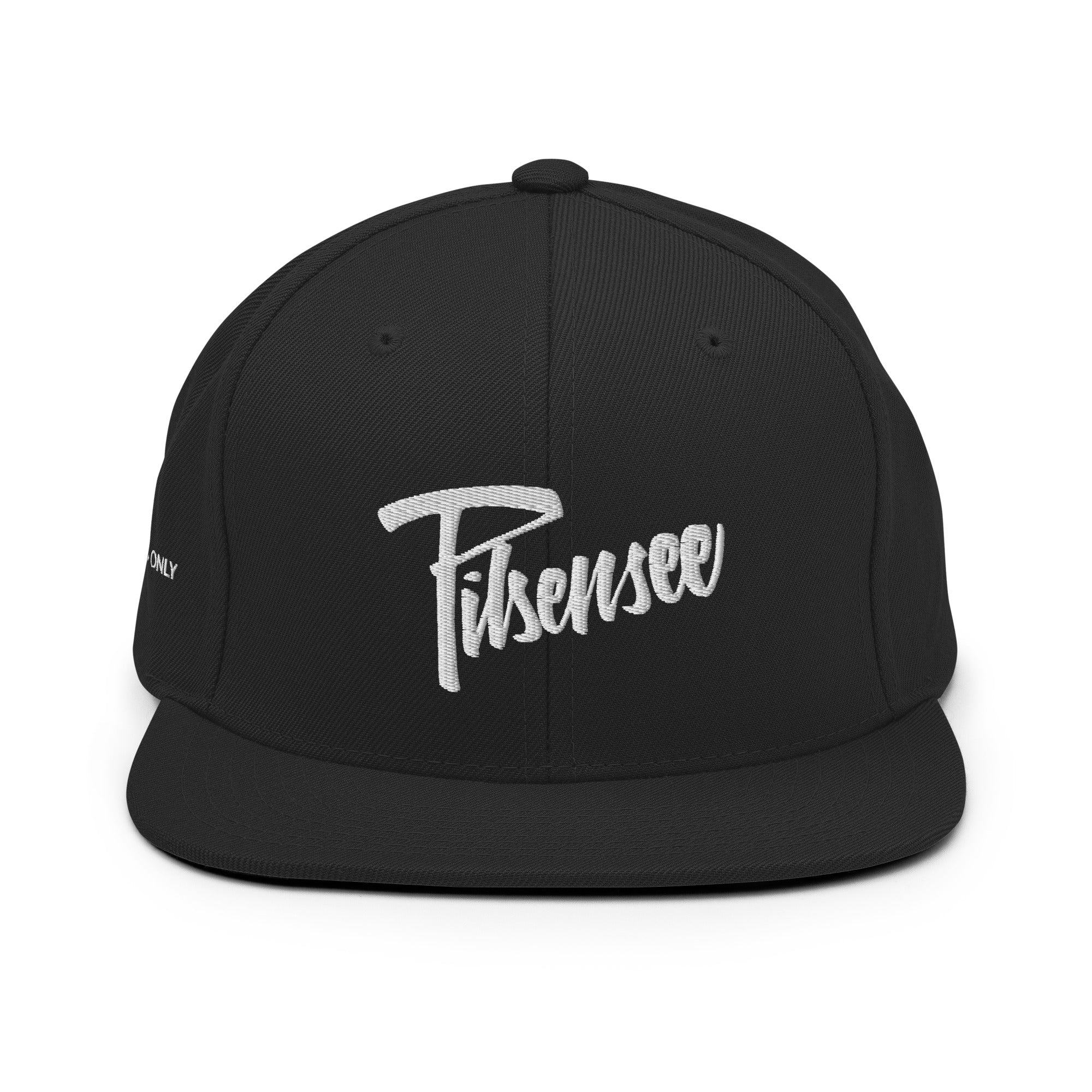 Pilsensee Cap, Schwarz, Detailansicht, Streetwear Accessoire vom Pilsensee aus dem Fünfseenland in Bayern