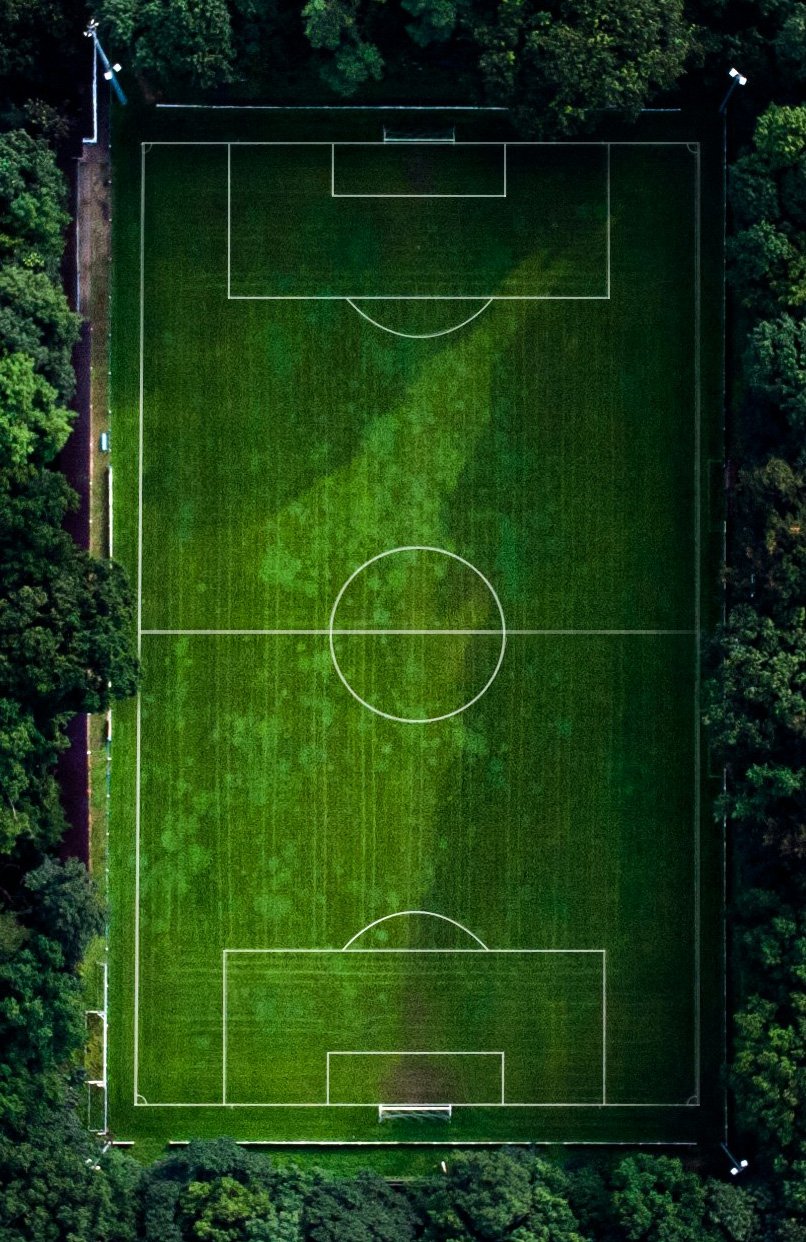 Fußballplatz: Sport, Teamgeist und Freizeit inspiriert vom Ammersee, Starnberg und Fünfseenland in Bayern. Beliebt in DE, AT, CH